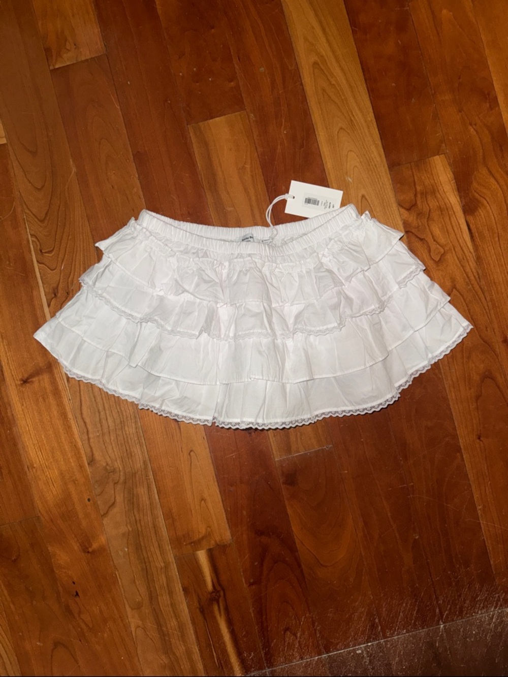 Aritzia White Tiered Ruffle Mini Skirt